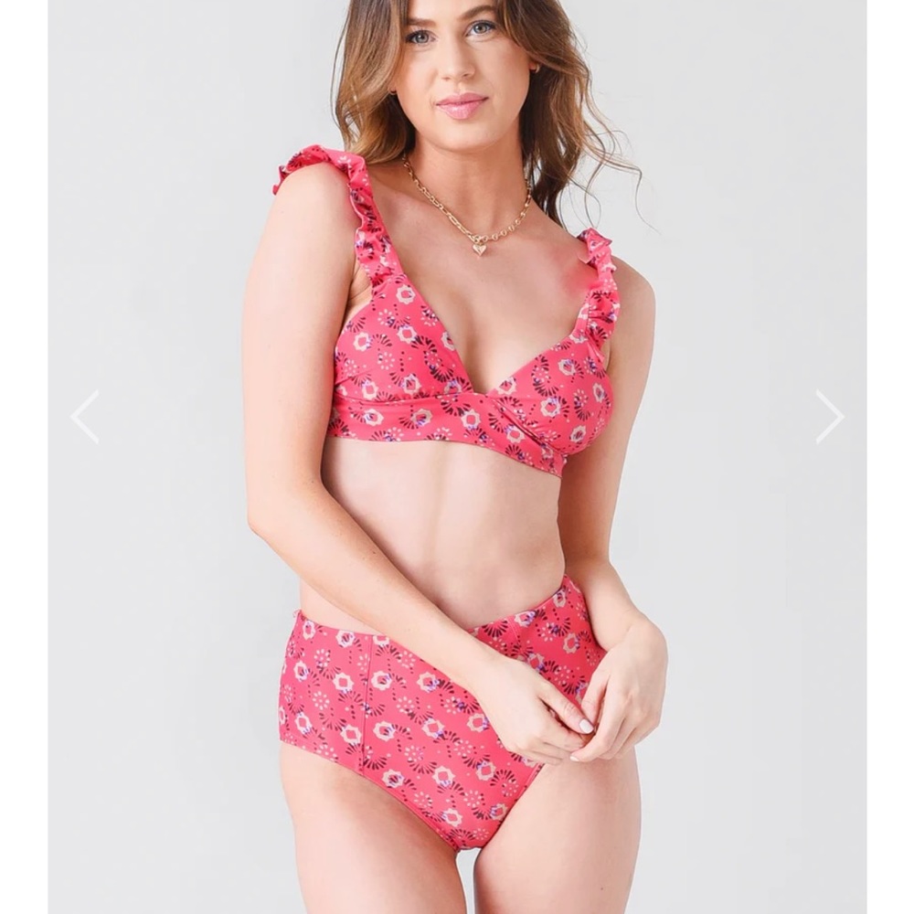 Xirena swim size small